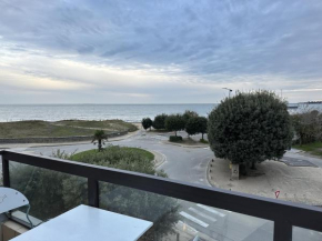 APARTMENT DAMGAN VUE MER
